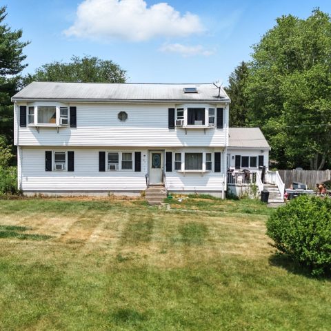 53 Brewster Rd, West Bridgewater, MA